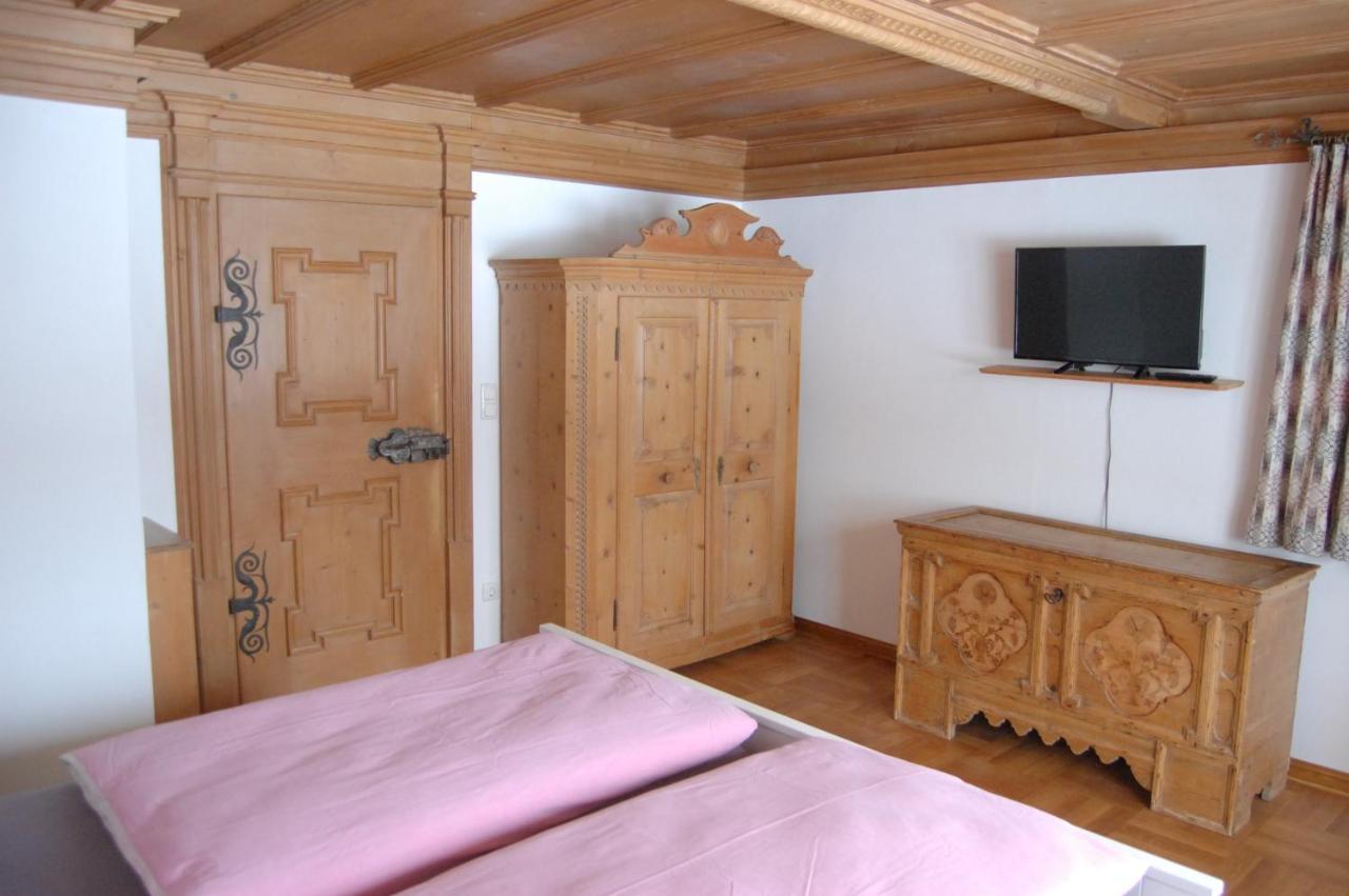 Barrierefreie 3-zi.-ferienwohnung Mit Gartenzugang In Ruhiger, Zentrumsnaher Lage Oberammergau