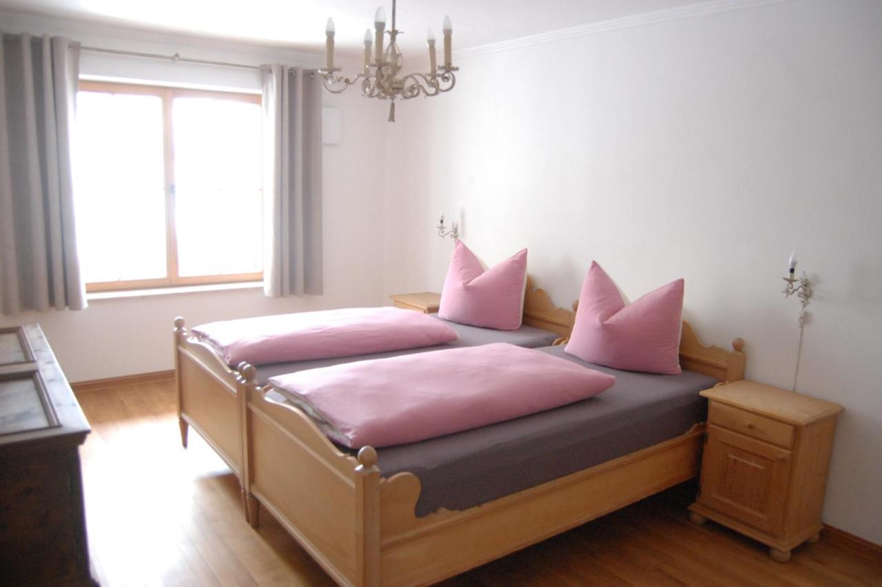 Apartment Barrierefreie 3-zi.-ferienwohnung Mit Gartenzugang In Ruhiger, Zentrumsnaher Lage *