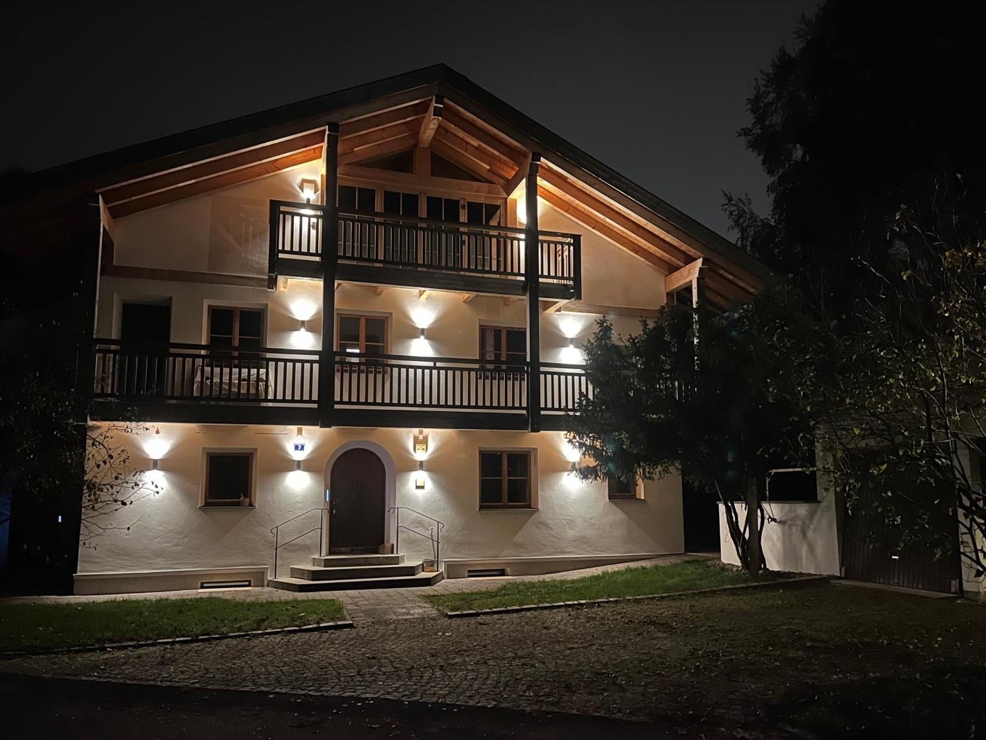 Barrierefreie 3-zi.-ferienwohnung Mit Gartenzugang In Ruhiger, Zentrumsnaher Lage *